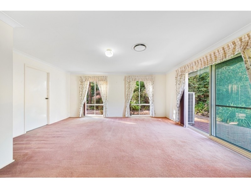 25 Donna Close, Lisarow NSW 2250