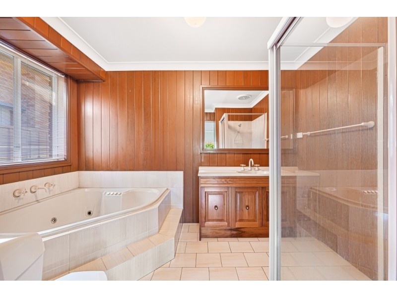 25 Donna Close, Lisarow NSW 2250