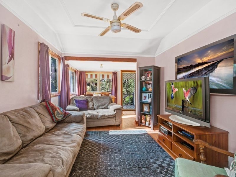 9a Dora Street, Lisarow NSW 2250