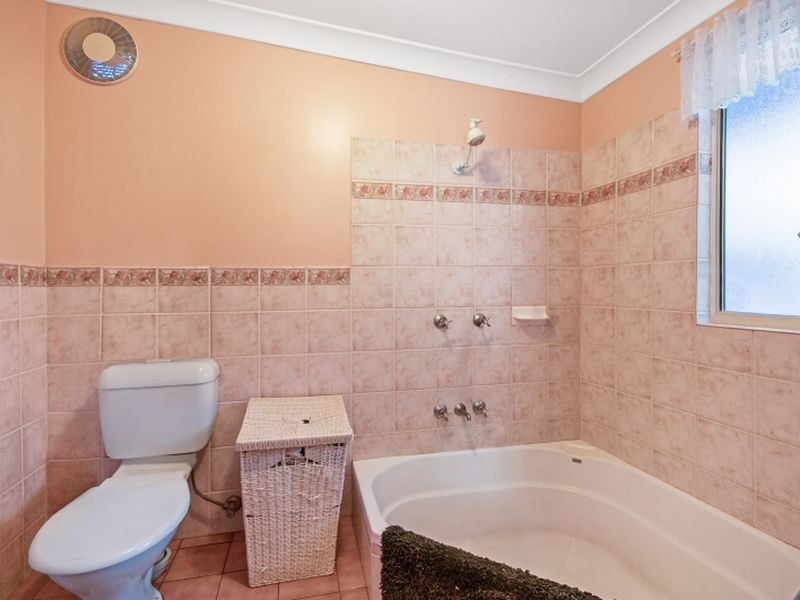 9a Dora Street, Lisarow NSW 2250