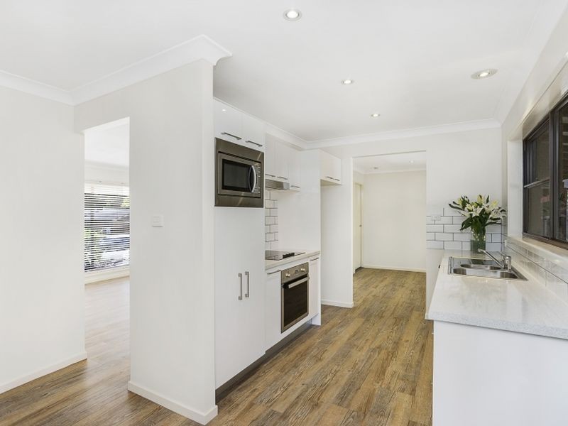 11 Compton Street, North Gosford NSW 2250