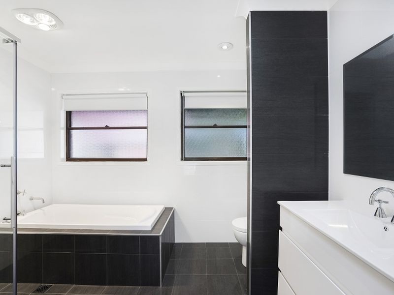 11 Compton Street, North Gosford NSW 2250