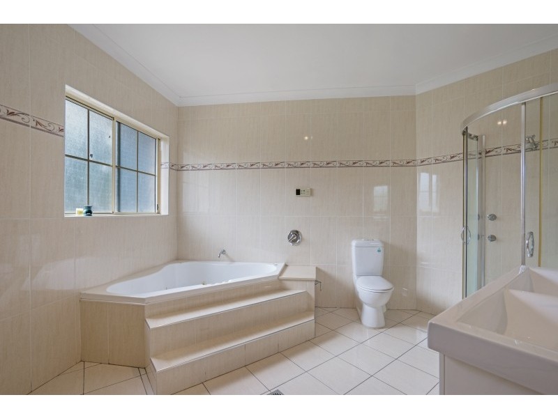 27 Old Farm Place, Ourimbah NSW 2258