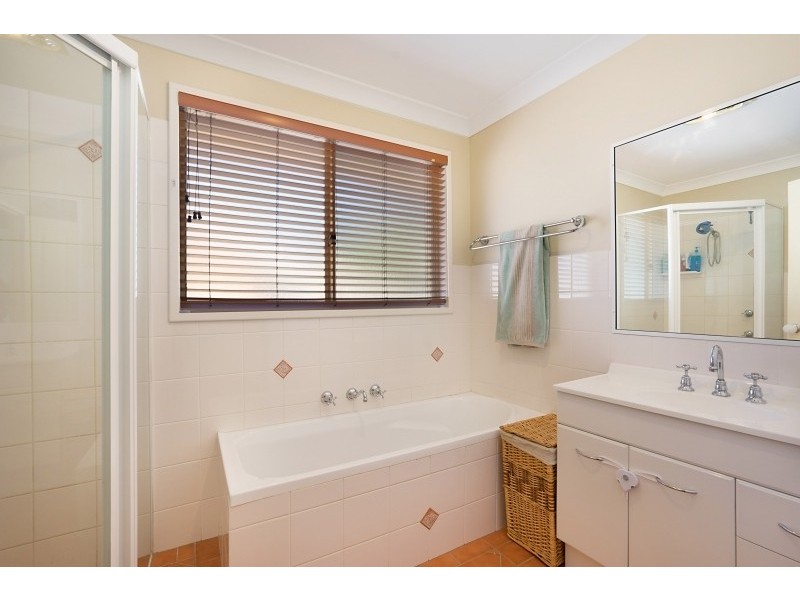 32 Old Farm Place, Ourimbah NSW 2258