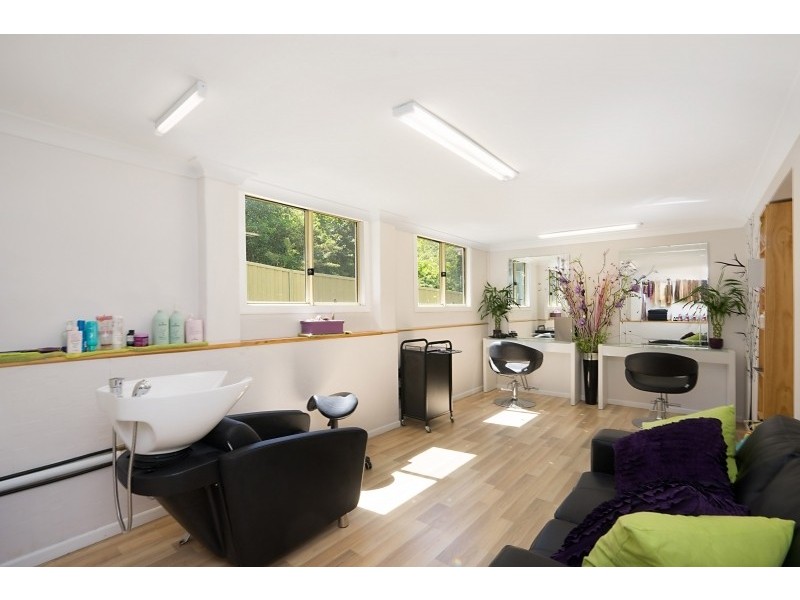 32 Old Farm Place, Ourimbah NSW 2258