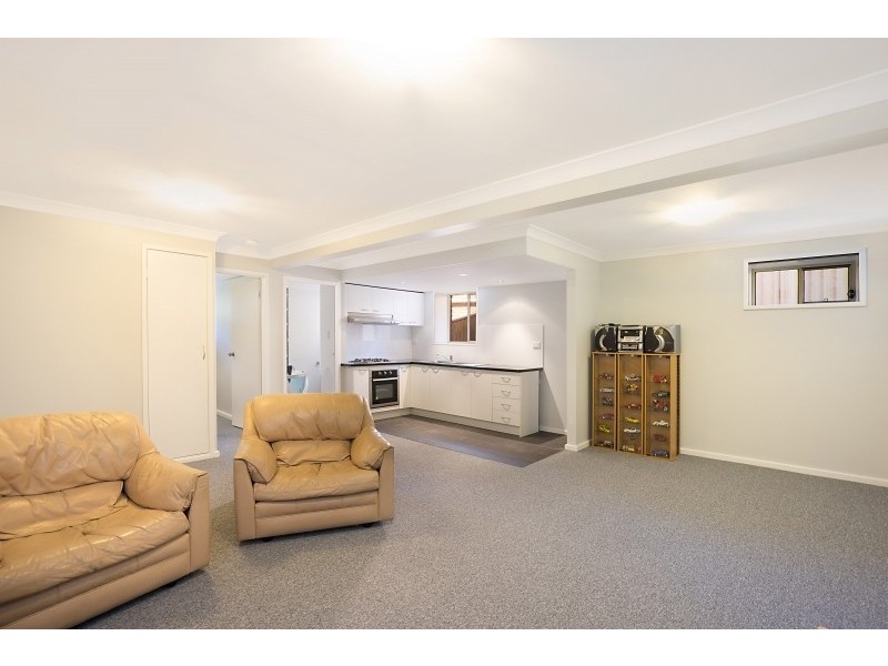 32 Old Farm Place, Ourimbah NSW 2258
