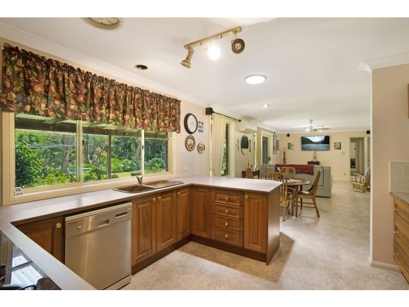 26 Donna Close, Lisarow NSW 2250