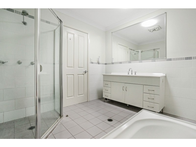 33 The Valley Way, Lisarow NSW 2250