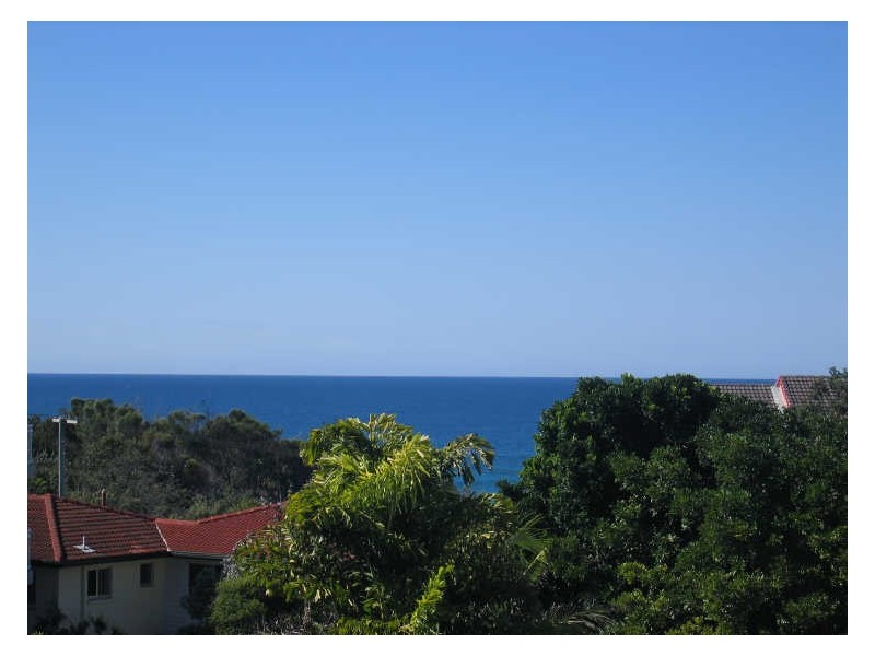 2/75-77 Coolum Terrace, Coolum Beach QLD 4573
