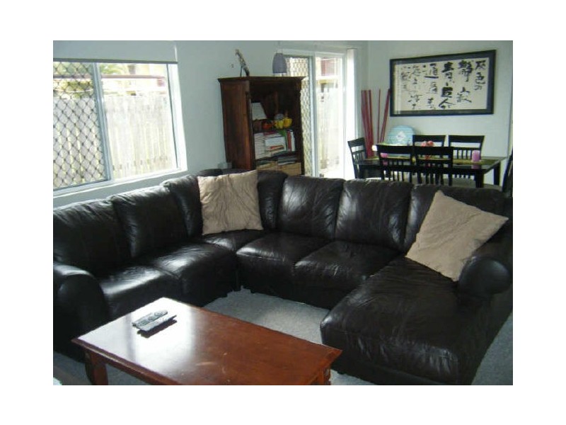 2/6 Amanda Avenue, Marcoola QLD 4564