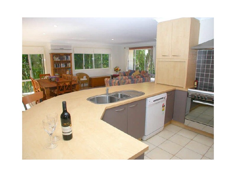 37 Jenyor Street, Yaroomba QLD 4573
