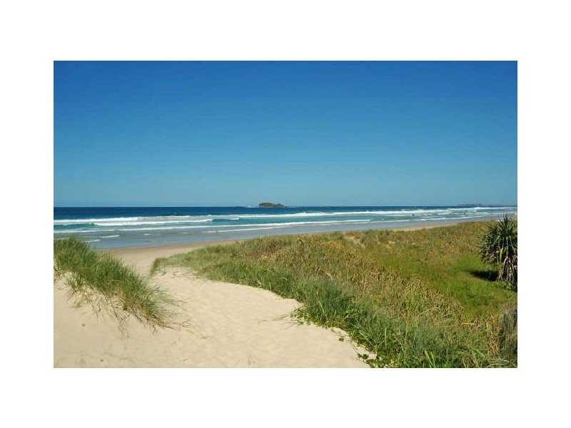 1143 David Low Way, Marcoola QLD 4564