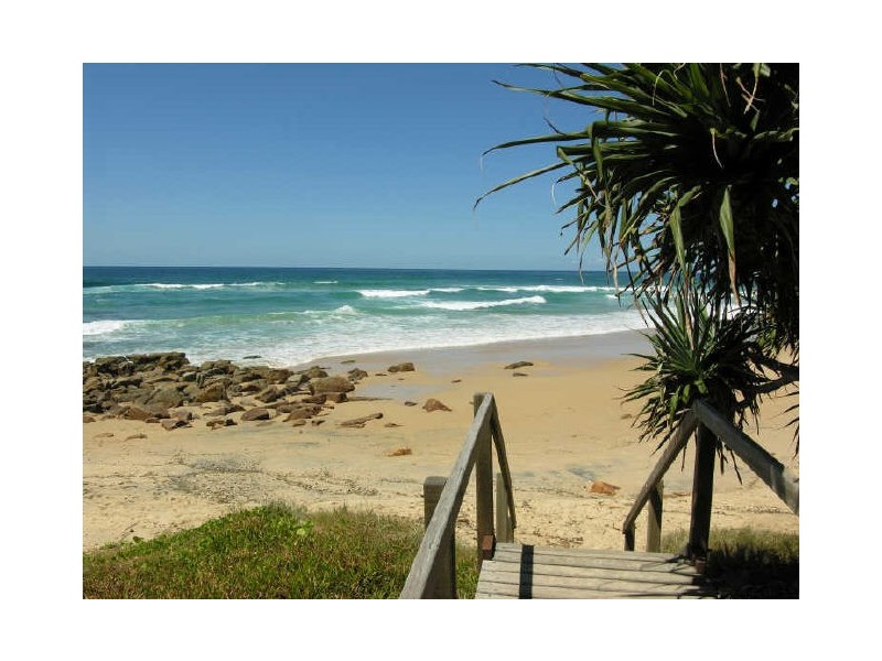 1/32 Suncoast Beach Drive, Mount Coolum QLD 4573