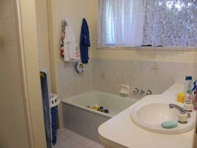 4 Quinn Crt, Mount Coolum QLD 4573