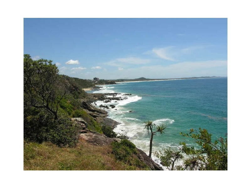 4 Quinn Crt, Mount Coolum QLD 4573