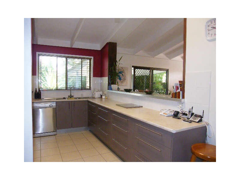 11 Yango Street, Pacific Paradise QLD 4564