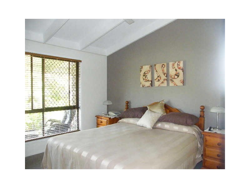 11 Yango Street, Pacific Paradise QLD 4564