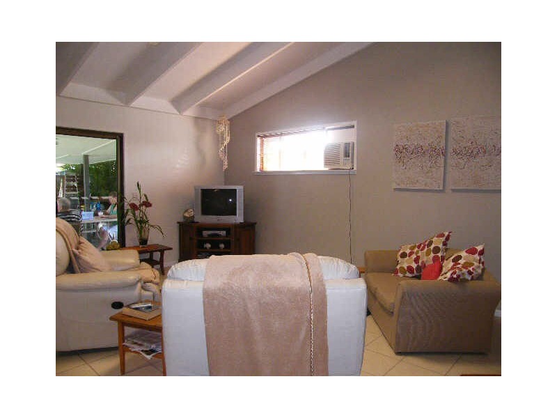 11 Yango Street, Pacific Paradise QLD 4564