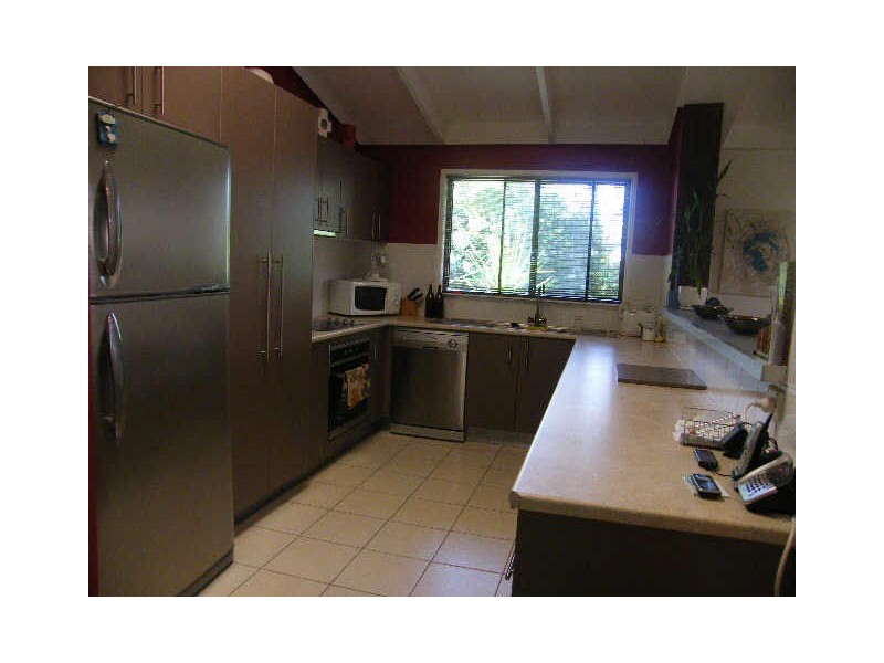 11 Yango Street, Pacific Paradise QLD 4564