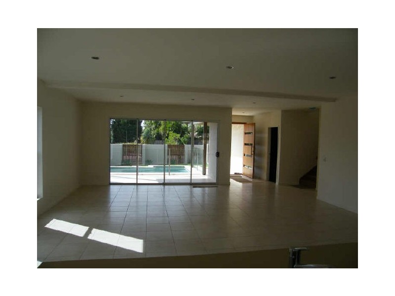 7 Beach Haven Place, Mount Coolum QLD 4573