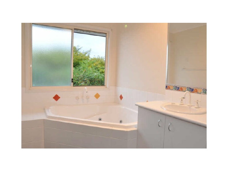 7 Elly Cct, Coolum Beach QLD 4573