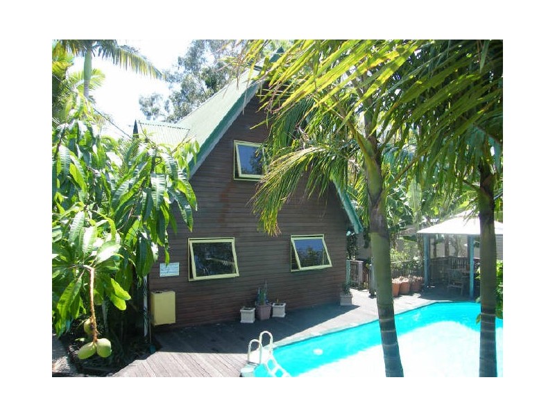 2 Lagoda Dr, Mount Coolum QLD 4573
