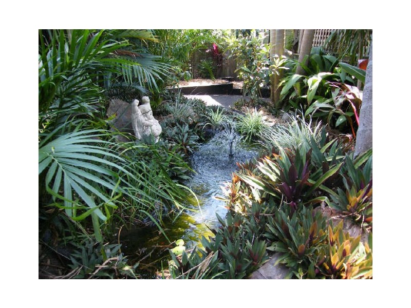 2 Lagoda Dr, Mount Coolum QLD 4573