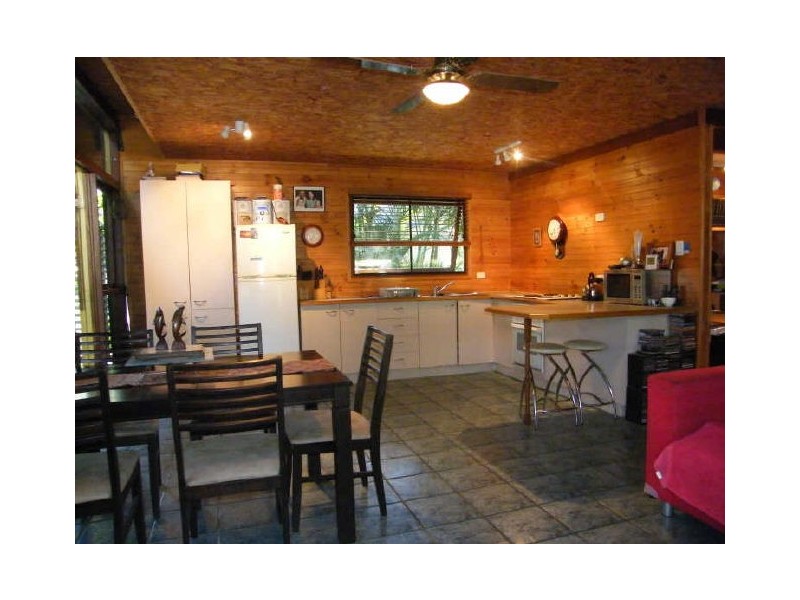 2 Lagoda Dr, Mount Coolum QLD 4573