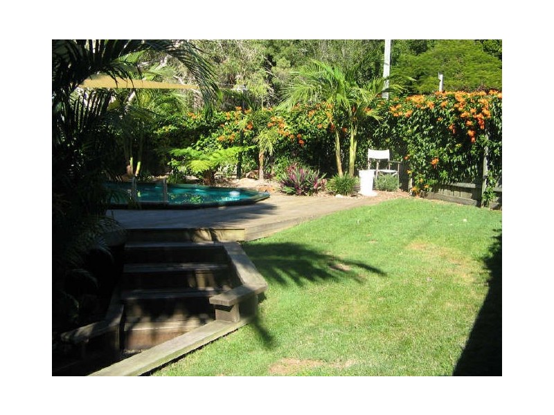 2 Lagoda Dr, Mount Coolum QLD 4573