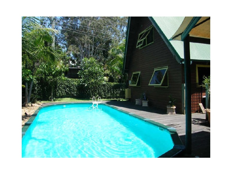 2 Lagoda Dr, Mount Coolum QLD 4573