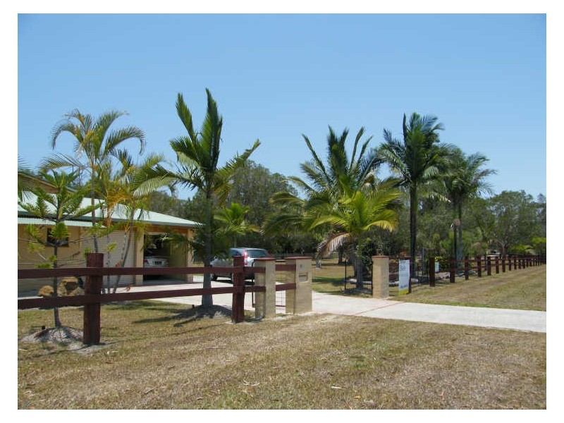 5 Gweneth Rd, Weyba Downs QLD 4562