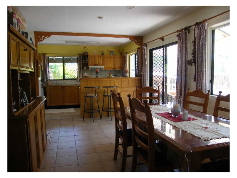 5 Gweneth Rd, Weyba Downs QLD 4562
