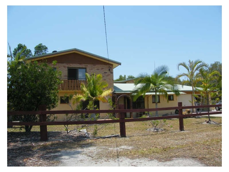 5 Gweneth Rd, Weyba Downs QLD 4562