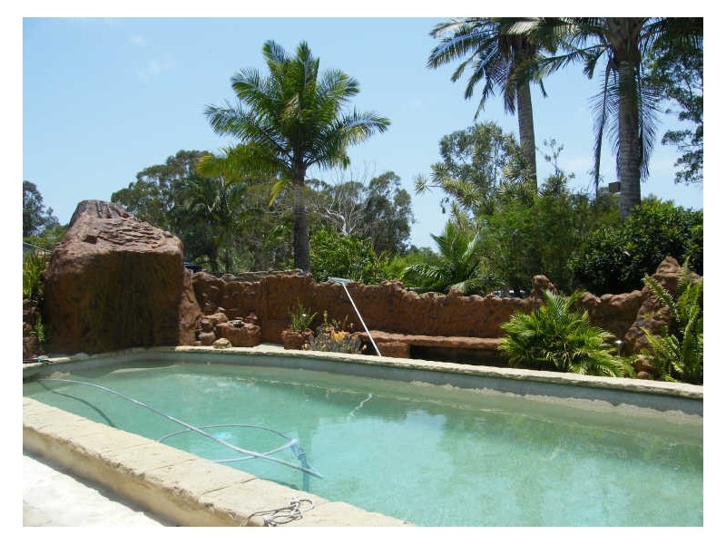 5 Gweneth Rd, Weyba Downs QLD 4562