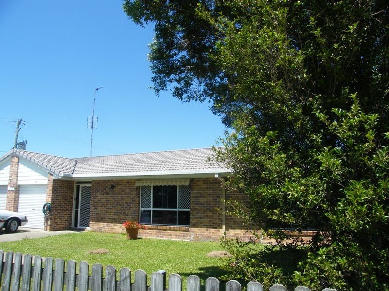 2/43 Centenary Heights Rd, Coolum Beach QLD 4573