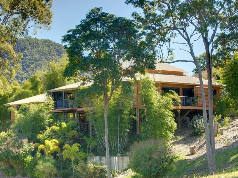 186 Ocean Vista Drive, Maroochy River QLD 4561