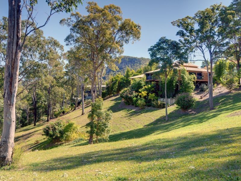 186 Ocean Vista Drive, Maroochy River QLD 4561