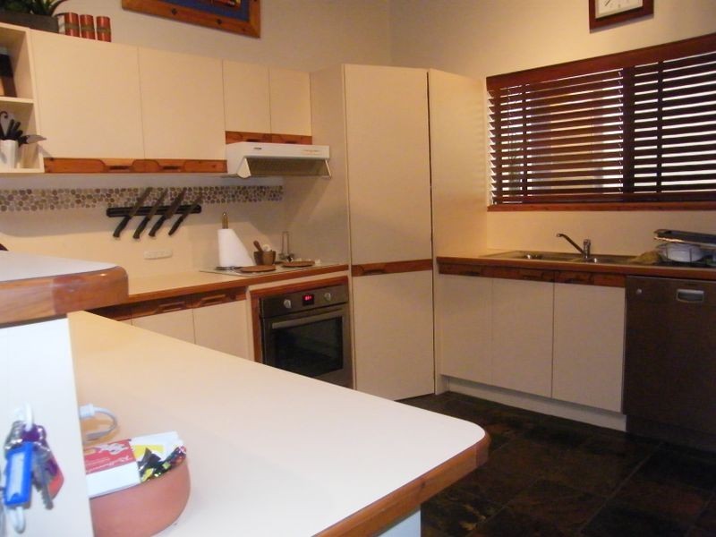 2 Jeenon Street, Coolum Beach QLD 4573