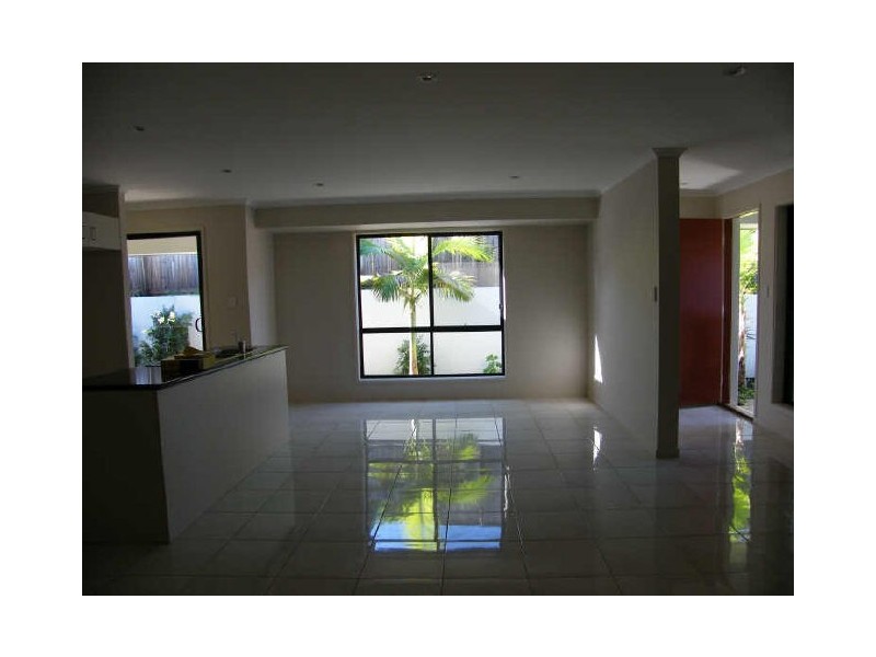 2/1 Gallows Street, Palmwoods QLD 4555