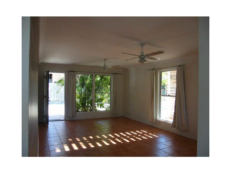 1/16 Melville Court, Mount Coolum QLD 4573