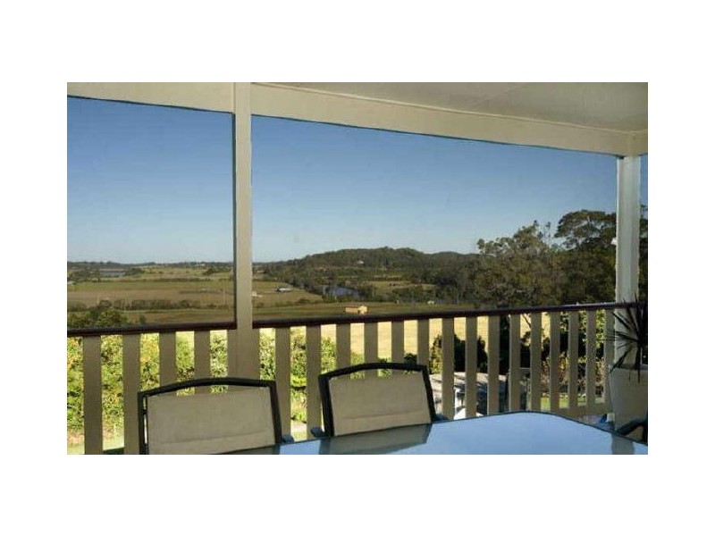 2 Ocean Vista Dr, Maroochy River QLD 4561