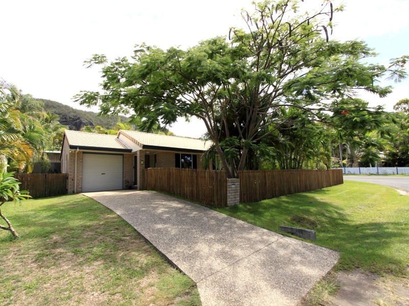 2 Beryl Tce, Mount Coolum QLD 4573