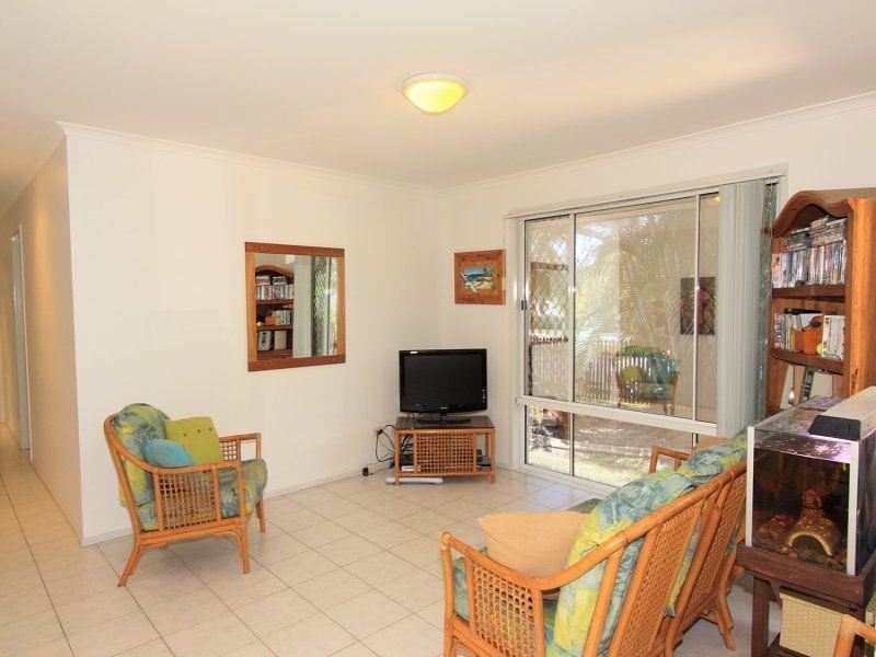 2 Beryl Tce, Mount Coolum QLD 4573