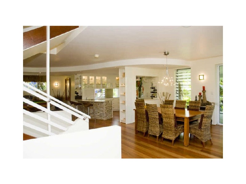 11 Sunrise Place, Blacks Beach QLD 4740