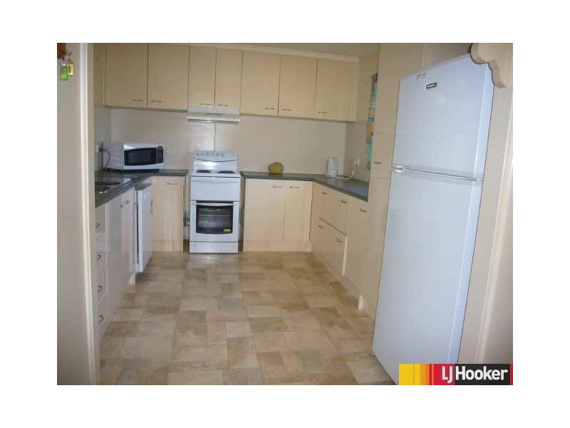 5 Brampton Avenue, Bucasia QLD 4750