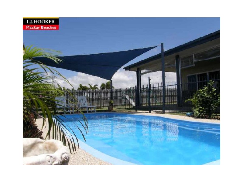 9 Seaspray Close, Shoal Point QLD 4750