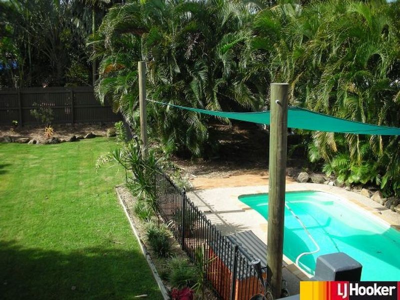17 Brampton Avenue, Bucasia QLD 4750