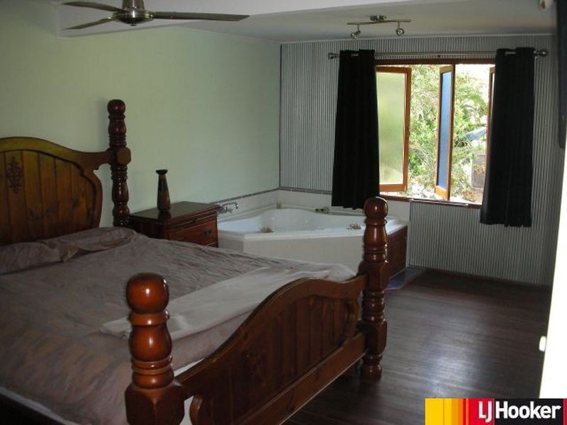 17 Brampton Avenue, Bucasia QLD 4750