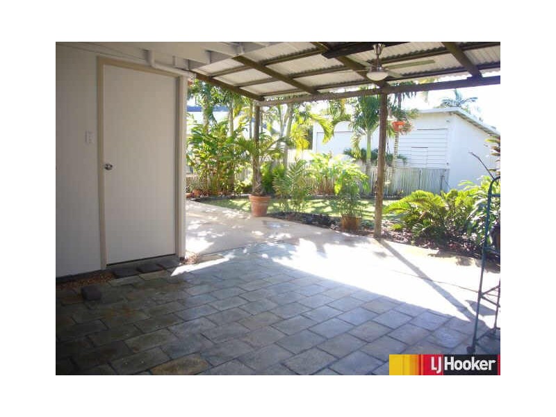 21 Brampton Ave, Bucasia QLD 4750