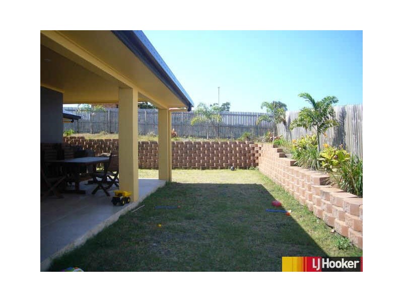 32 Mulcahy Crescent, Eimeo QLD 4740